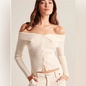 Abercrombie and Fitch knitted sweater off the shoulder NWT